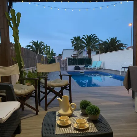 Nature 38 , Piscina , Aire Acondicionado , Barbacoa Y Parquing Privado Hébergement de vacances